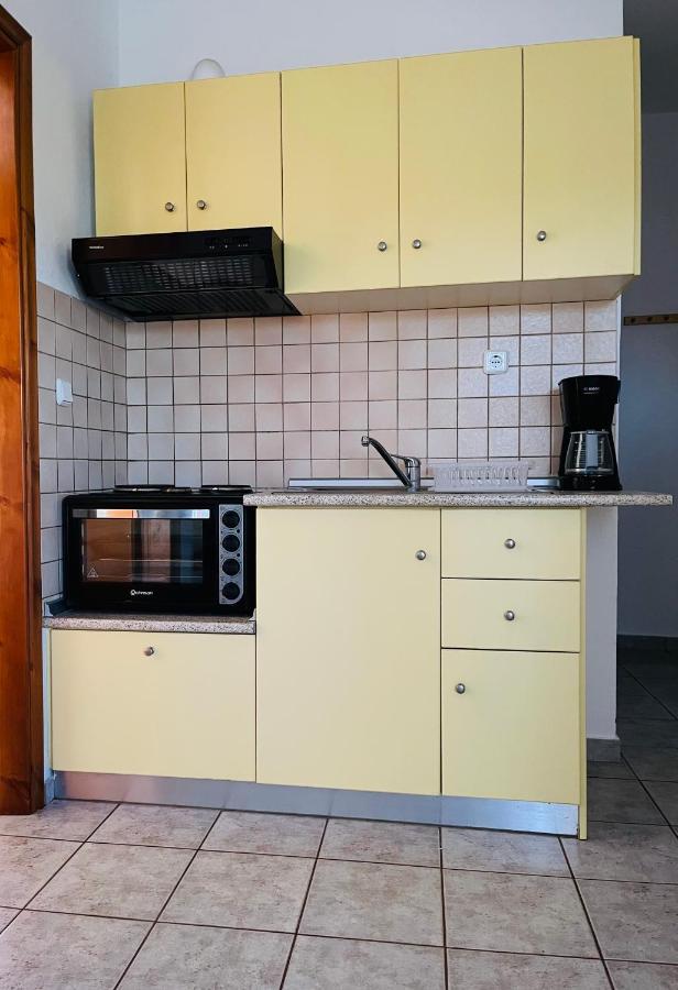 Starry Coast Apartments Неа Потидея Екстериор снимка