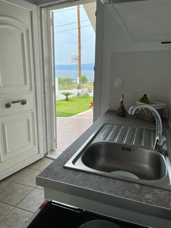 Starry Coast Apartments Неа Потидея Екстериор снимка